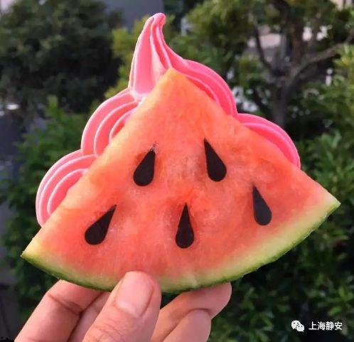 吃瓜网红句,网红吃瓜界的风云变幻  第3张 吃瓜网红句,网红吃瓜界的风云变幻  第3张